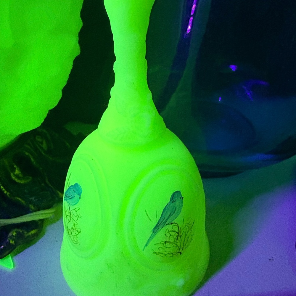 Vintage Uranium Fenton Blue Birds Bell
